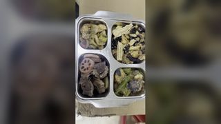 دستگاه اشعه ایکس غذا بازرسی می کند